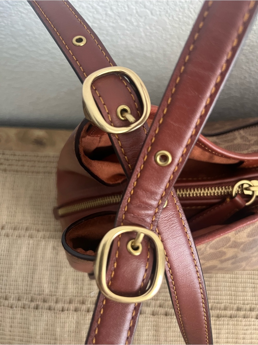 COACH Lori Shoulder Bag Signature Canvas C4825 Tan Rust New Without Tags - Picture 4 of 16